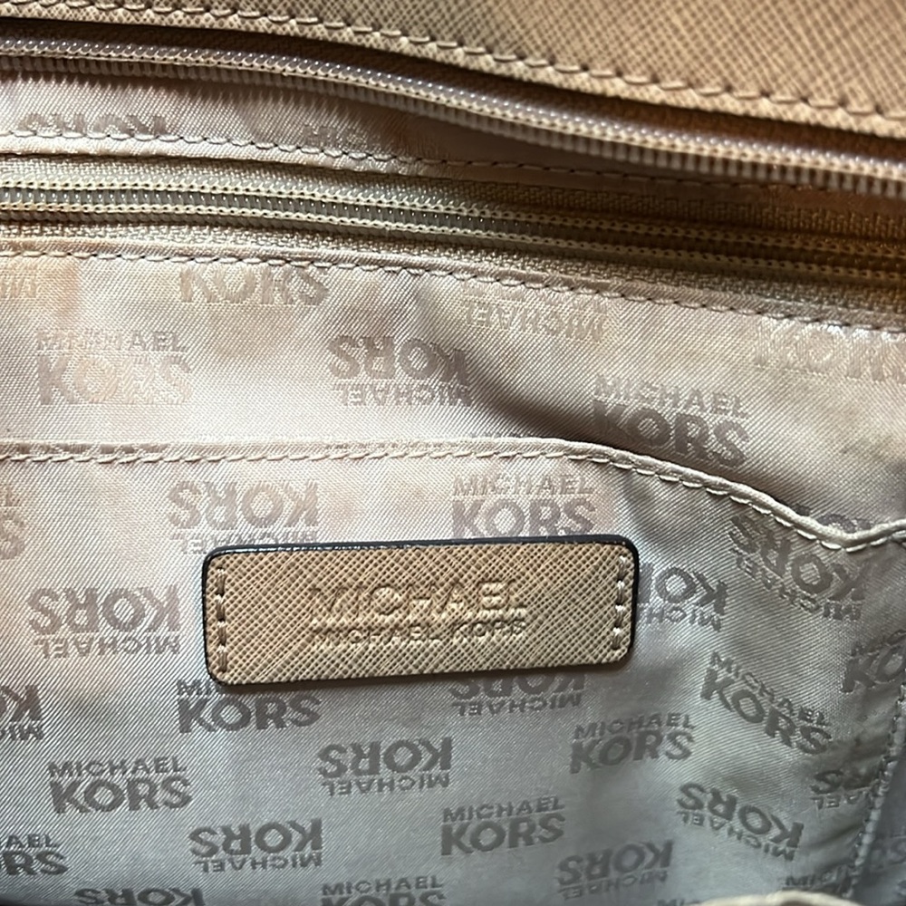 Authentic Michael Kors Purse. - image 3